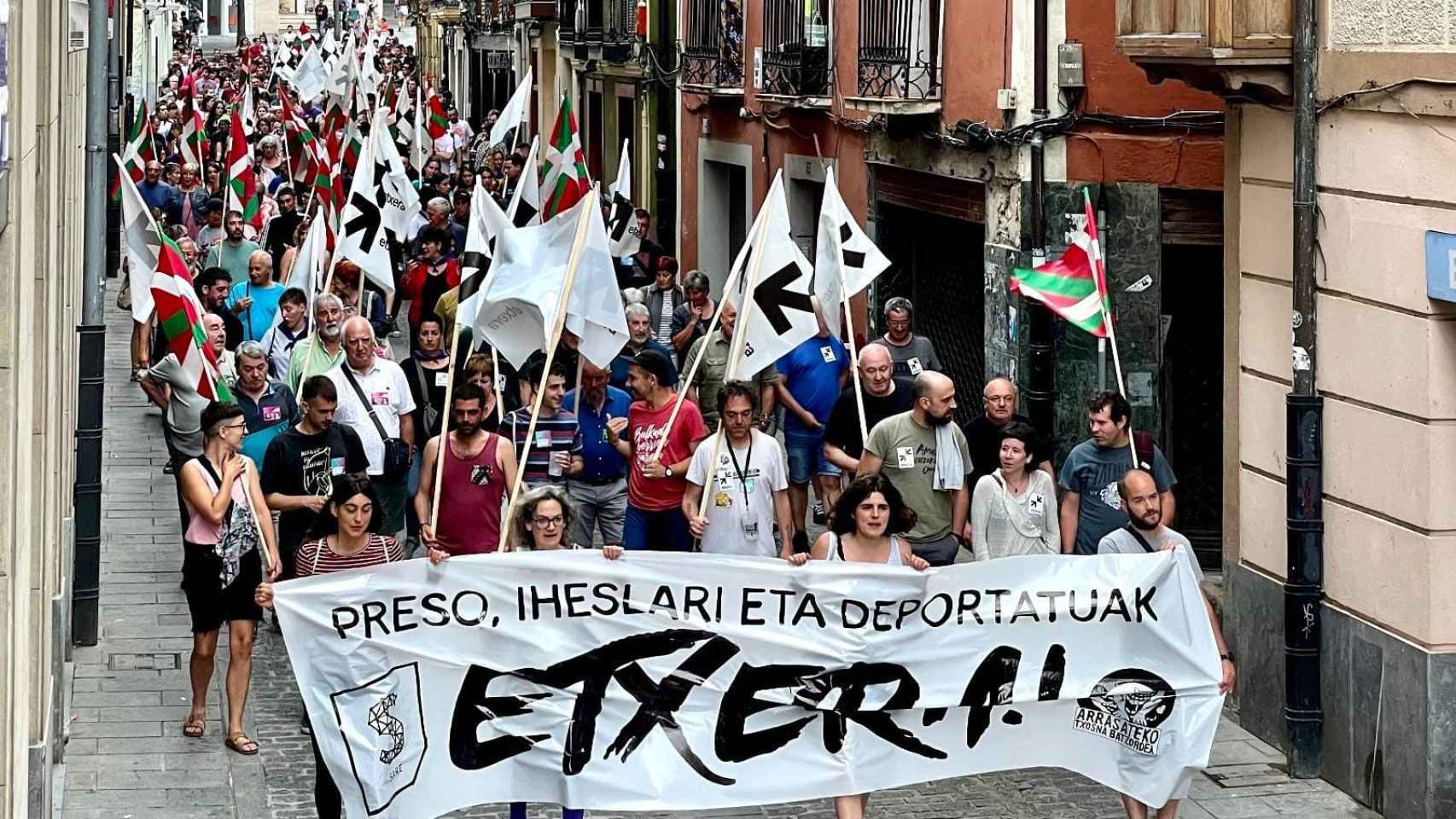 Manifestación en apoyo a las víctimas de ETA