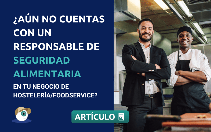 Profesionales implementando protocolos de seguridad alimentaria