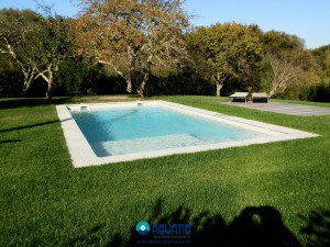 Alberca pública con diferentes dimensiones estándar