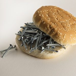 Alimentos contaminados con presencia de objetos extraños
