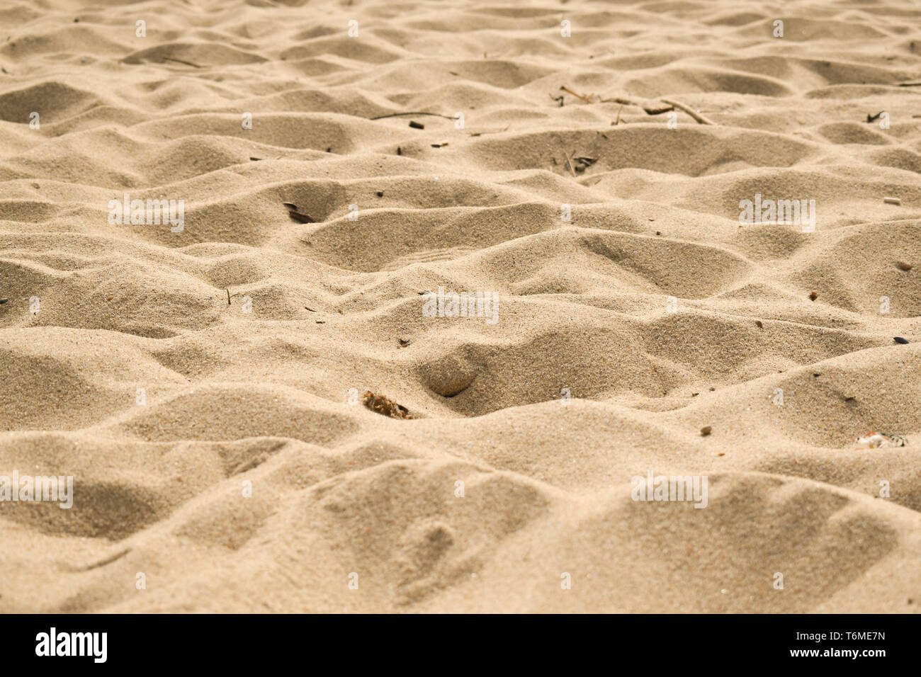 Arena usada y limpia lado a lado